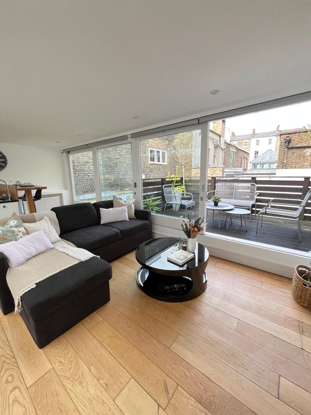 Holiday home Holland Park Hideaway: A Stylish Escape London