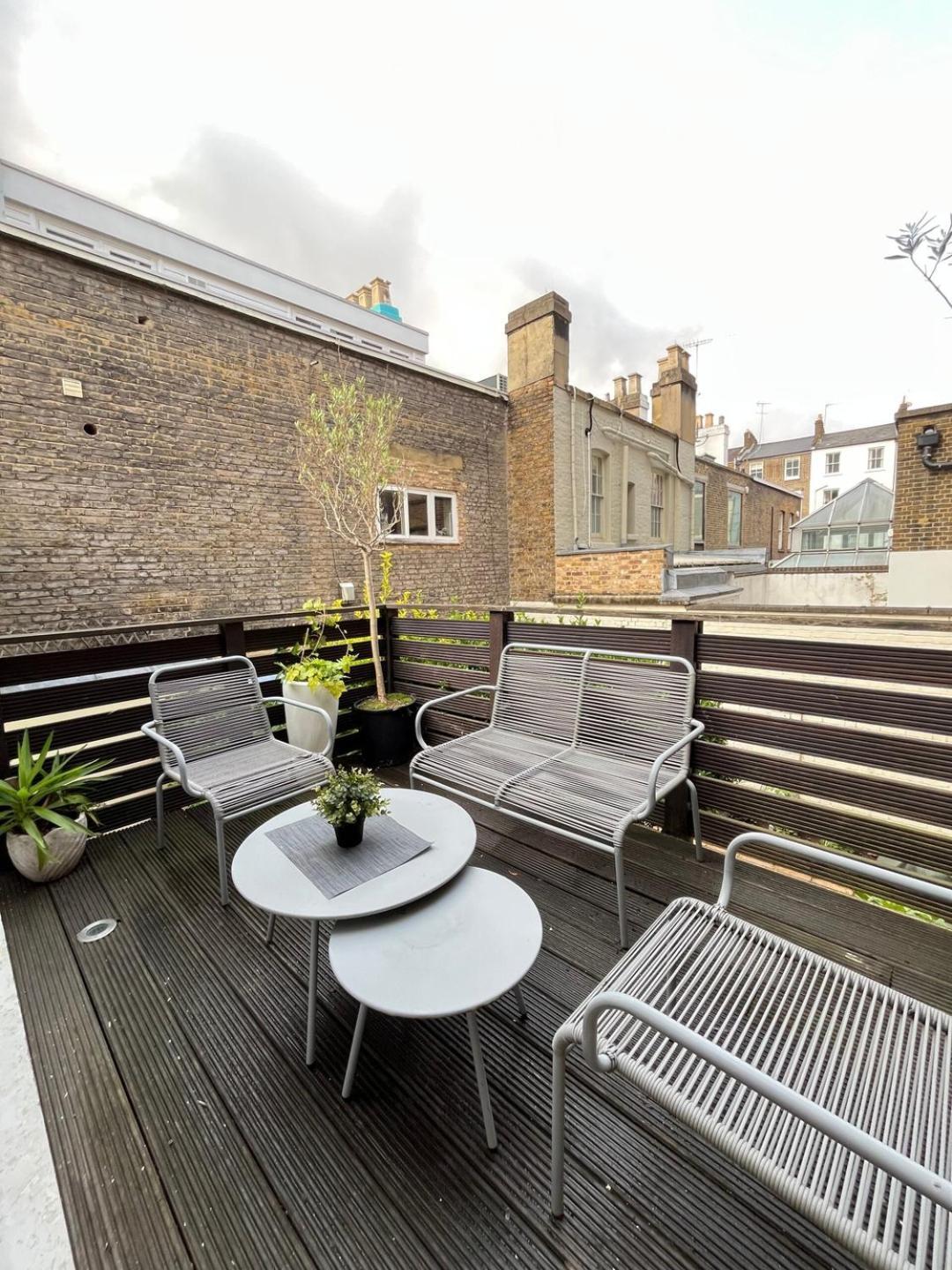 Holiday home Holland Park Hideaway: A Stylish Escape *